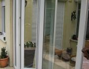 T19, Fehér műanyag harmonika ajtó működés közben