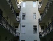 Télikert a társasház legfölső szintjén